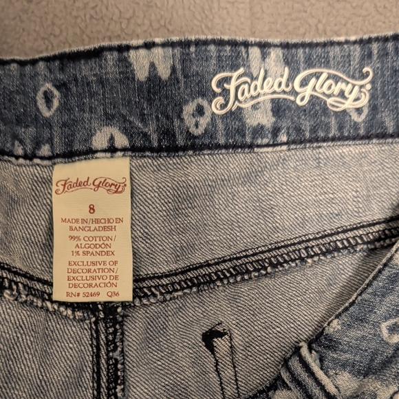 Faded Glory Women's Cuffed Blue Jean Shorts Size 8. - Picture 3 of 4